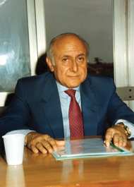 L'Avv. Nicola Tiscione, sindaco fino al giugno 2001